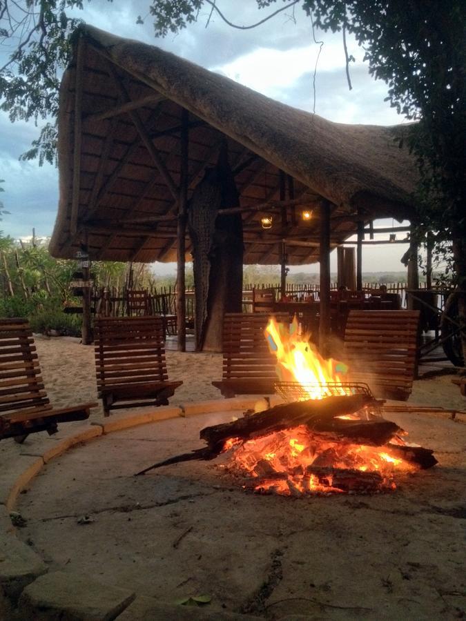 Caprivi Houseboat Safari Lodge Katima Mulilo Extérieur photo